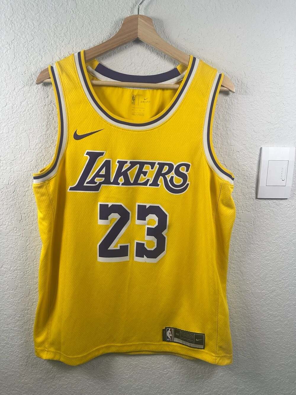 Nike LeBron James Los Angeles Lakers Jersey Size 48